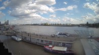 Archiv Foto Webcam Hamburg: Landungsbrücken 15:00