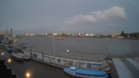 Archiv Foto Webcam Hamburg: Landungsbrücken 03:00