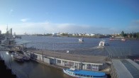 Archiv Foto Webcam Hamburg: Landungsbrücken 06:00