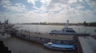 Archived image Webcam Hamburg: Cargo bridges 11:00