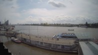 Archiv Foto Webcam Hamburg: Landungsbrücken 11:00