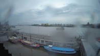 Archiv Foto Webcam Hamburg: Landungsbrücken 05:00