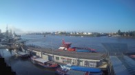 Archiv Foto Webcam Hamburg: Landungsbrücken 05:00