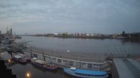 Archiv Foto Webcam Hamburg: Landungsbrücken 03:00