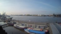 Archived image Webcam Hamburg: Cargo bridges 06:00