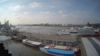 Archived image Webcam Hamburg: Cargo bridges 07:00