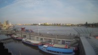 Archiv Foto Webcam Hamburg: Landungsbrücken 19:00