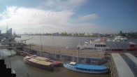Archiv Foto Webcam Hamburg: Landungsbrücken 07:00