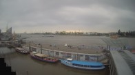 Archiv Foto Webcam Hamburg: Landungsbrücken 19:00