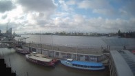 Archiv Foto Webcam Hamburg: Landungsbrücken 07:00