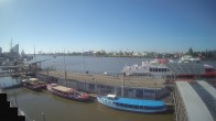 Archiv Foto Webcam Hamburg: Landungsbrücken 07:00