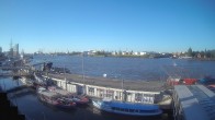 Archiv Foto Webcam Hamburg: Landungsbrücken 06:00