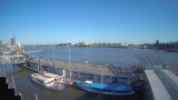 Archiv Foto Webcam Hamburg: Landungsbrücken 18:00