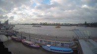 Archiv Foto Webcam Hamburg: Landungsbrücken 05:00
