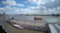 Archiv Foto Webcam Hamburg: Landungsbrücken 13:00
