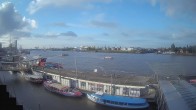 Archiv Foto Webcam Hamburg: Landungsbrücken 05:00