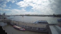 Archiv Foto Webcam Hamburg: Landungsbrücken 11:00