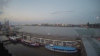 Archiv Foto Webcam Hamburg: Landungsbrücken 03:00