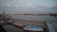 Archiv Foto Webcam Hamburg: Landungsbrücken 03:00
