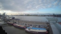 Archiv Foto Webcam Hamburg: Landungsbrücken 05:00