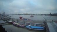 Archiv Foto Webcam Hamburg: Landungsbrücken 05:00