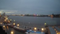 Archiv Foto Webcam Hamburg: Landungsbrücken 03:00