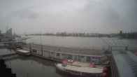Archiv Foto Webcam Hamburg: Landungsbrücken 05:00