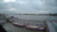 Archiv Foto Webcam Hamburg: Landungsbrücken 06:00
