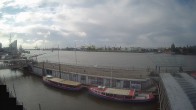 Archiv Foto Webcam Hamburg: Landungsbrücken 07:00