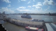 Archiv Foto Webcam Hamburg: Landungsbrücken 11:00