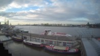 Archived image Webcam Hamburg: Cargo bridges 05:00