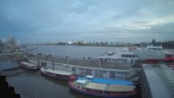 Archiv Foto Webcam Hamburg: Landungsbrücken 19:00