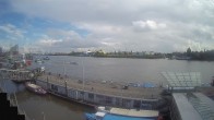 Archiv Foto Webcam Hamburg: Landungsbrücken 15:00