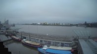 Archiv Foto Webcam Hamburg: Landungsbrücken 05:00