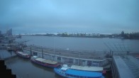 Archiv Foto Webcam Hamburg: Landungsbrücken 06:00