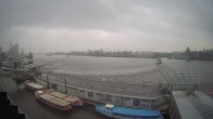 Archiv Foto Webcam Hamburg: Landungsbrücken 05:00