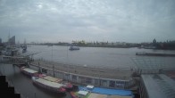 Archiv Foto Webcam Hamburg: Landungsbrücken 06:00