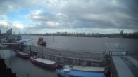 Archiv Foto Webcam Hamburg: Landungsbrücken 17:00