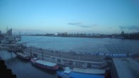 Archiv Foto Webcam Hamburg: Landungsbrücken 19:00