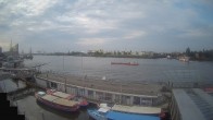 Archiv Foto Webcam Hamburg: Landungsbrücken 06:00