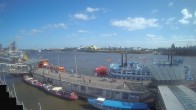 Archiv Foto Webcam Hamburg: Landungsbrücken 15:00