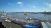 Archiv Foto Webcam Hamburg: Landungsbrücken 15:00