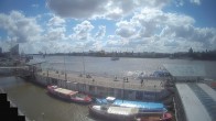 Archiv Foto Webcam Hamburg: Landungsbrücken 11:00