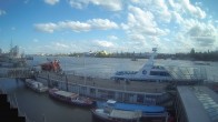 Archiv Foto Webcam Hamburg: Landungsbrücken 15:00