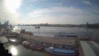 Archiv Foto Webcam Hamburg: Landungsbrücken 06:00