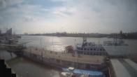 Archiv Foto Webcam Hamburg: Landungsbrücken 08:00