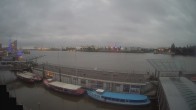 Archiv Foto Webcam Hamburg: Landungsbrücken 05:00
