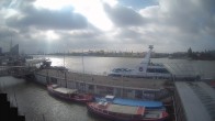 Archived image Webcam Hamburg: Cargo bridges 04:00