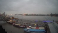 Archiv Foto Webcam Hamburg: Landungsbrücken 17:00