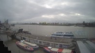 Archiv Foto Webcam Hamburg: Landungsbrücken 14:00
